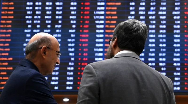 PSX bleeds 1,965 points amid political uncertainty, geopolitical shocks